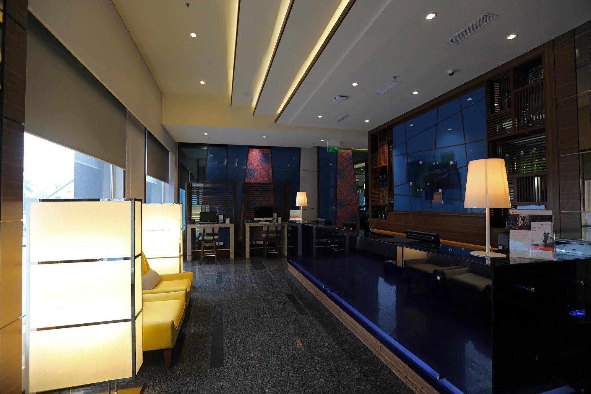 Holiday Inn Express Chennai Old Mahabalipuram Road Exterior foto